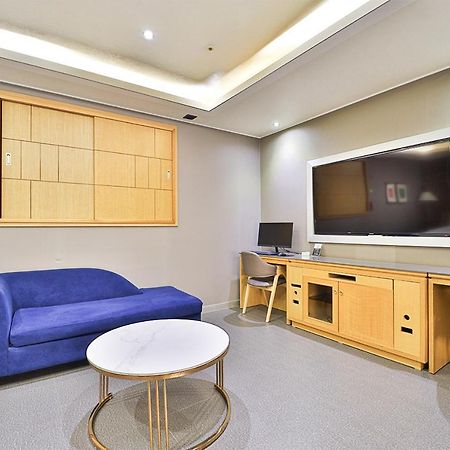 Seomyeon Ib Hotel Пусан Екстериор снимка