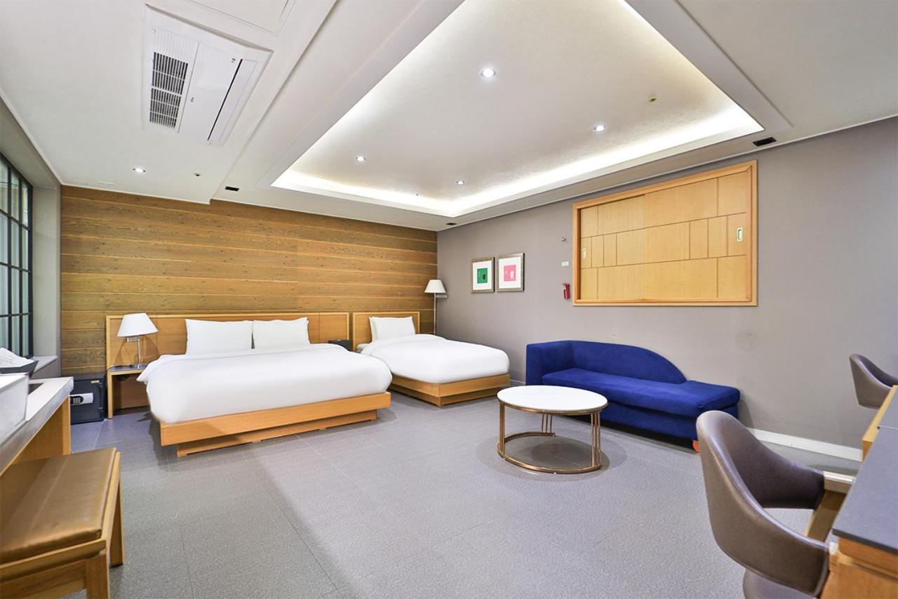 Seomyeon Ib Hotel Пусан Екстериор снимка