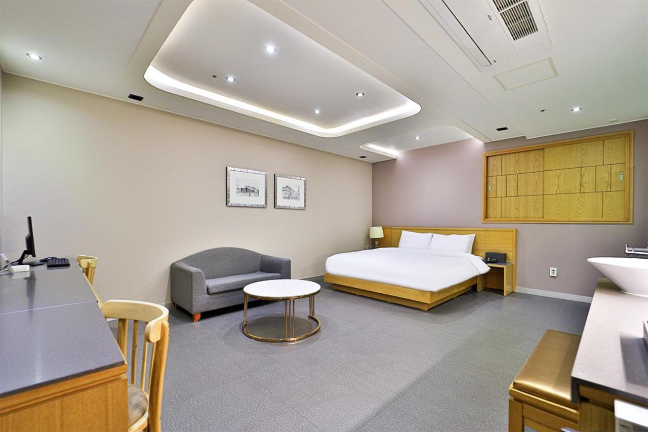 Seomyeon Ib Hotel Пусан Екстериор снимка