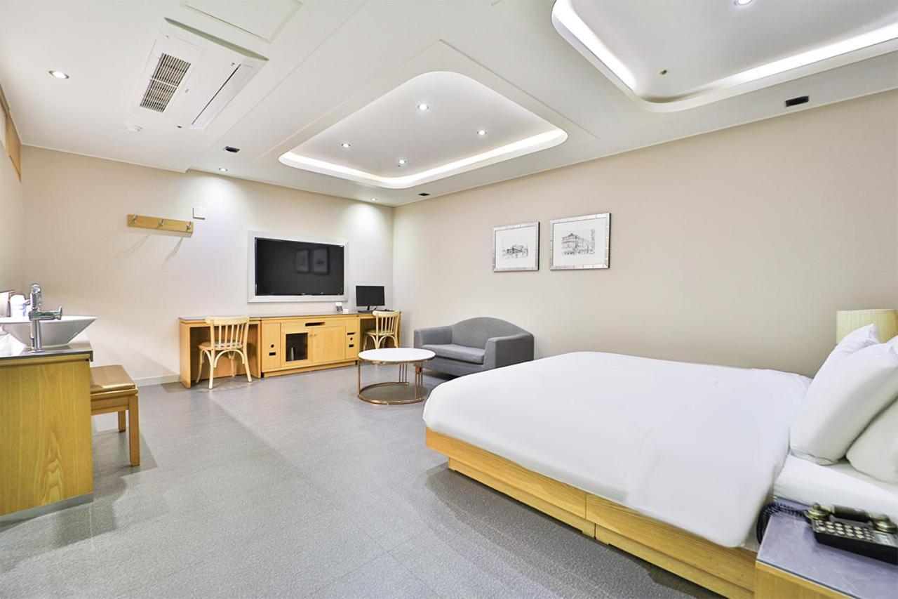 Seomyeon Ib Hotel Пусан Екстериор снимка